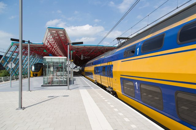 Station Lelystad Centrum door T.W. van Urk (bron: Shutterstock)