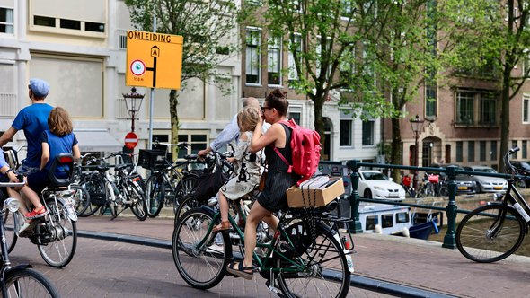 Kinderen op fiets, Amsterdam door Dutch_Photos (bron: shutterstock.com)