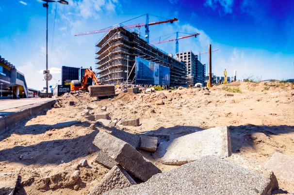 Gebouw onder constructie in Rotterdam door Serhii Milekhin (bron: Shutterstock)