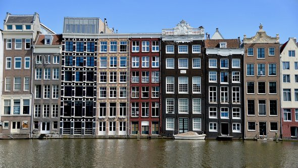 Amsterdam woningen - Pixabay door EvaCarinaPersson (bron: Pixabay)