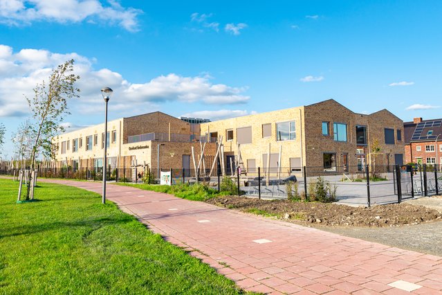 Nieuw Schoolgebouw in Waddinxveen door Menno van der Haven (bron: Shutterstock)