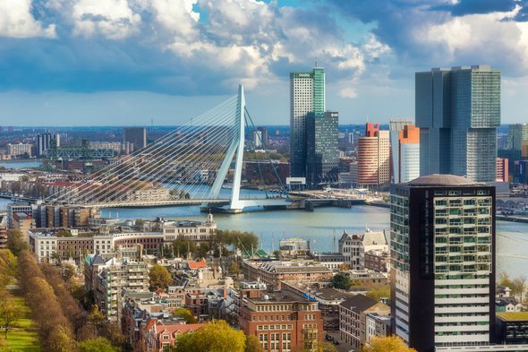 Overzicht voor Rotterdam stad vanaf Euromast tower door Ali A Suliman (bron: Shutterstock)