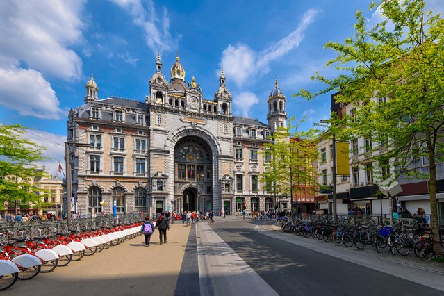 Het Centraal Station van Antwerpen door Catarina Belova (bron: shutterstock)