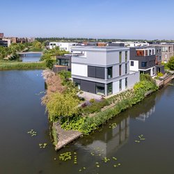 Modern huis in Leidsche Rijn, Utrecht door Maarten Zeehandelaar (bron: Shutterstock)