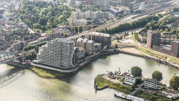 Luchtfoto Nijmegen Waalfront door Corné Bastiaans (bron: http://www.cb-photography.com/)