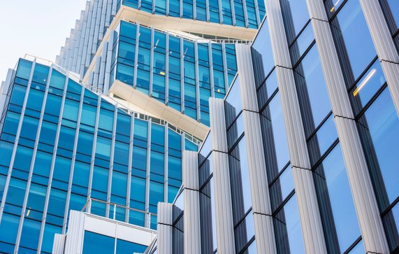 Zuidas in Amsterdam door Daan Kloeg (bron: shutterstock)