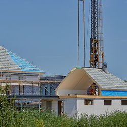 Huis onder constructie in Ysbrechtum door Jaap Posthumus (bron: Shutterstock)