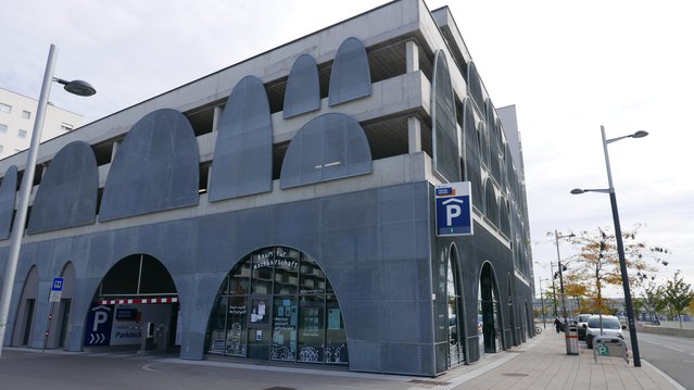 'Gratis' buurtcentrum in parkeergarage door Jaco Boer (bron: Jaco Boer)