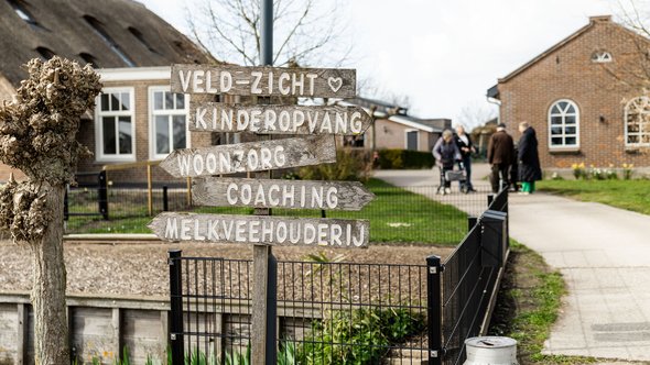 Boerderij Veld-Zicht in Utrecht.jpg door Willeke Machiels (bron: Het PON & Telos)