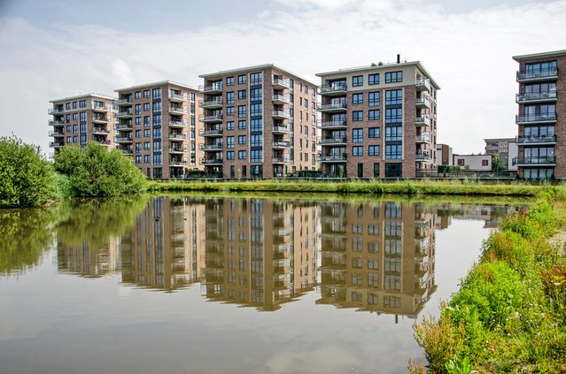 Moderne woningbouw in Oegstgeest door Frans Blok (bron: Shutterstock)