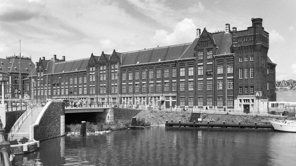 Pakketpostgebouw Amsterdam