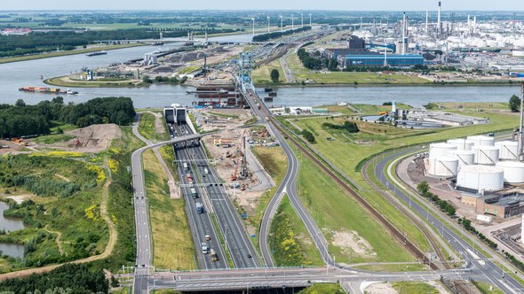 2015.09.29_Grote infrastructurele projecten kunnen veel beter, sneller en goedkoper_cover en thumb