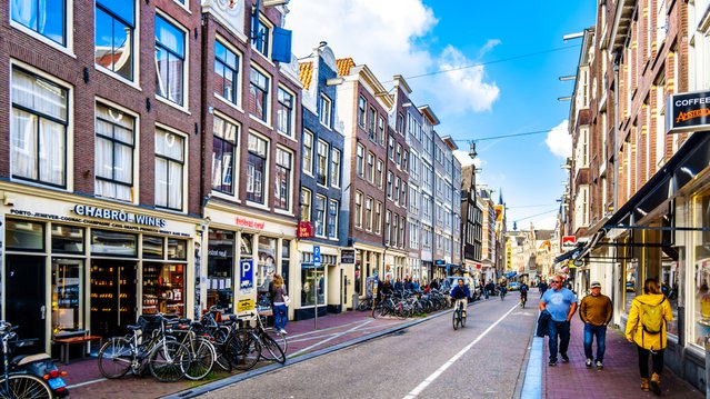 Haarlemmerstraat, Amsterdam door Harry Beugelink (bron: Shutterstock)