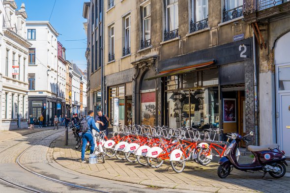 Verschillende soorten vervoer in Antwerpen door JackKPhoto (bron: Shutterstock)