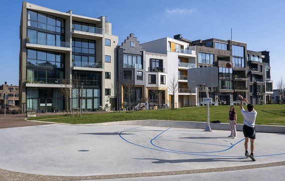 Basketballen in Spoorzone Delft door Nadine van den Berg (bron: Nadine van den Berg)