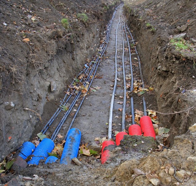 Kabels in de grond door m.jrn (bron: Shutterstock)