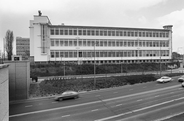 Voormalig kantoor mijnbouwbedrijf Oranje-Nassau door Loek Tangek (bron: Wikipedia Commons)