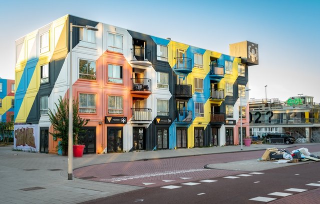 Iconische gebouwen in Heesterveld, onderdeel van de H-Buurt door Milos Ruzicka (bron: shutterstock)