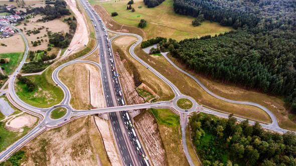 Luchtfoto van een knooppunt in Nederland door Ground Picture (bron: shutterstock)