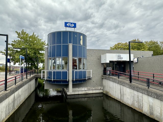 Stationsgebouw Heerhugowaard door Kees de Graaf (bron: Gebiedsontwikkeling.nu)