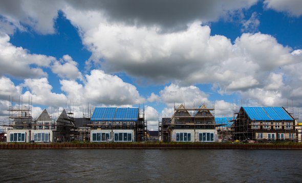 Woonwijk in constructie in Sneek, Friesland. door Worldpics (bron: Shutterstock)
