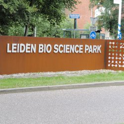 leiden bio science park bron wikimedia commons door Effeietsanders (bron: WikipediA)