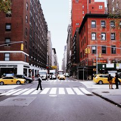 Drukke autostraat centrum stad woningen New York - PxHere, 2020