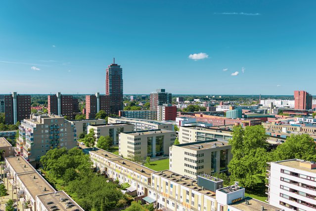 Skyline from Enschede ( Overijssel / the Netherlands ) during summer door Kai Heinink (bron: www.marketingcollega.nl)