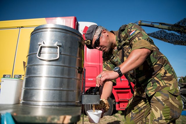 Vierdaagse van Nijmegen dag 1 door Camp Heumensoord (bron: Flickr)