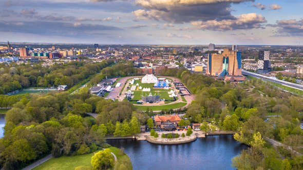 Luchtfoto van de wijk Corpus in Groningen door Rudmer Zwerver (bron: Shutterstock)