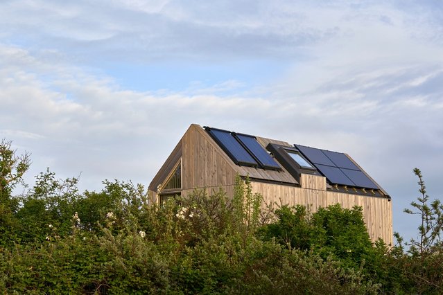 Duurzaam vakantieverblijf in de natuur, in Zeeland. door Jan von nebena (bron: shutterstock)