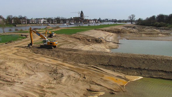Werkzaamheden 'Ruimte voor de Rivier' bij Deventer-De Worp-> Apdency 12 April 2015