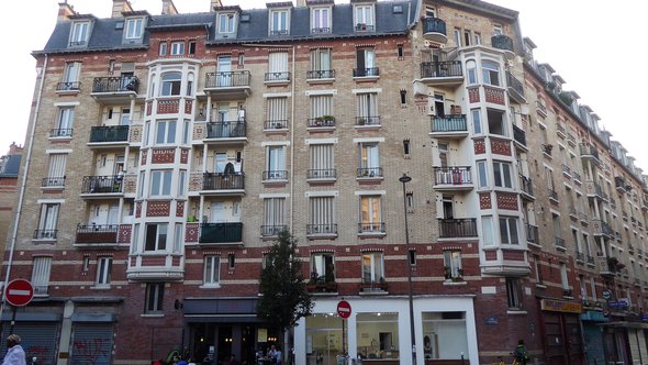 Rue de l'Ourcq-angle rue de l'Oise door VVVCFFrance (bron: Wikimedia Commons)