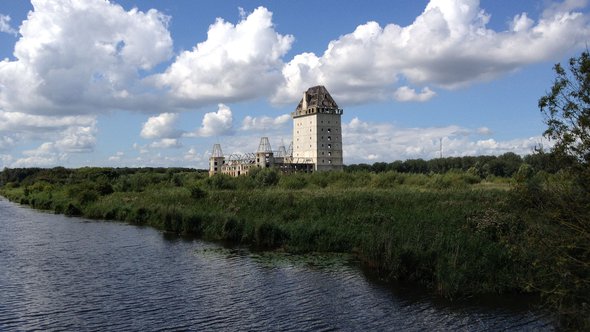 Kasteel van Almere door MaartenSmit (bron: Commons Wikimedia)