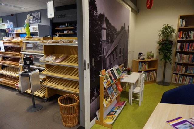 Bieb in dagwinkel Oostwold door Suzan Christiaanse (bron: Suzan Christiaanse)
