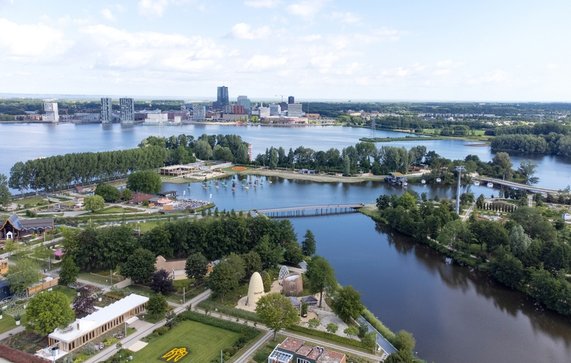 Luchtfoto van de Floriade in Almere door Claire Slingerland (bron: Shutterstock)
