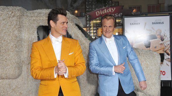 Jim Carrey & Jeff Daniels (right) at the premiere of their movie "Dumb and Dumber To" at the Regency Village Theatre, Westwood door Jaguar PS (bron: Shutterstock)