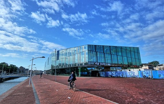 Delft, Spoorzone, Station, Prinsenhof, HDR door Nik Morris (bron: Flickr)