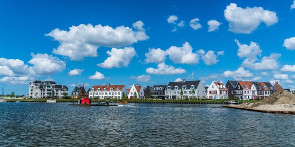 Nieuwe wijk Waterfront Harderwijk door Ivo Antonie de Rooij (bron: Shutterstock)