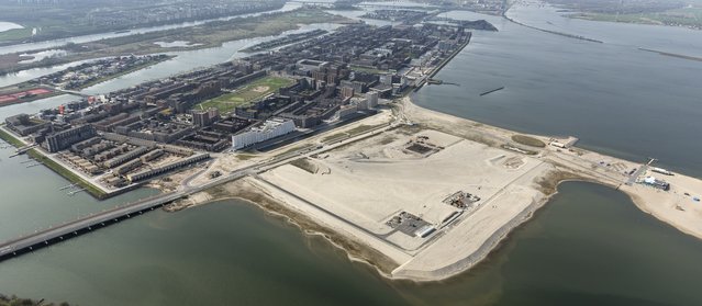 Uitbreiding IJburg door Aerovista Luchtfotografie (bron: Shutterstock)