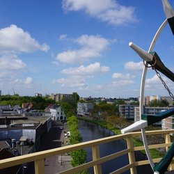 Uitzicht over Schiedam met rechts de wijk Nieuwland door Adrie Oosterwijk (bron: shutterstock)