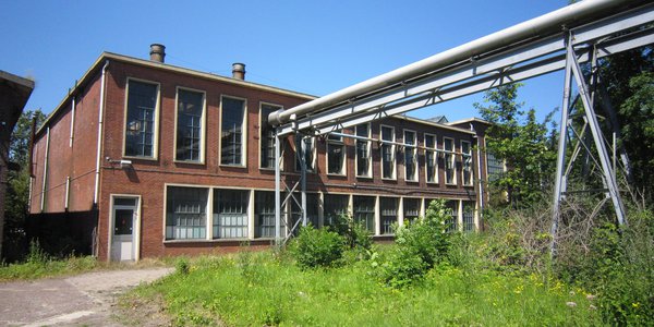 hembrugterrein bron wikimedia door Marjolein.deboer (bron: Wikimedia commons)
