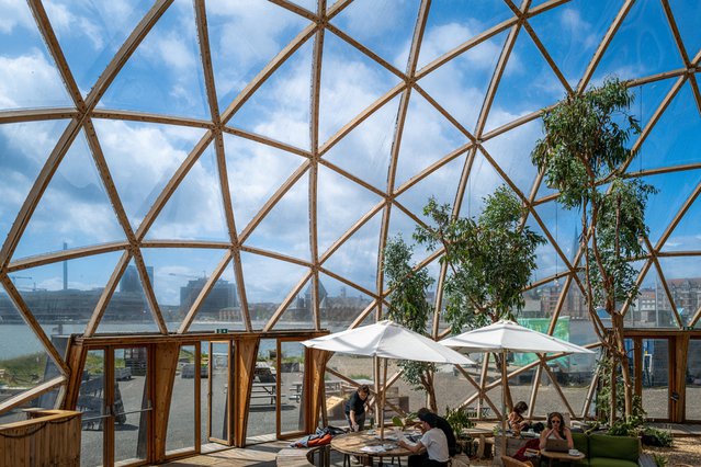 dome-shaped greenhouse, Aarhus Denemarken door Uwe Aranas (bron: Shutterstock)