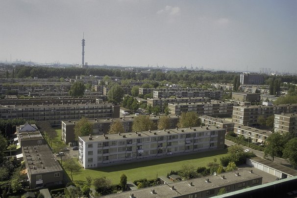 woonwijk Pendrecht, Rotterdam door Thea van den Heuvel (bron: Rijksdienst voor het Cultureel Erfgoed, Wikipedia Commons)
