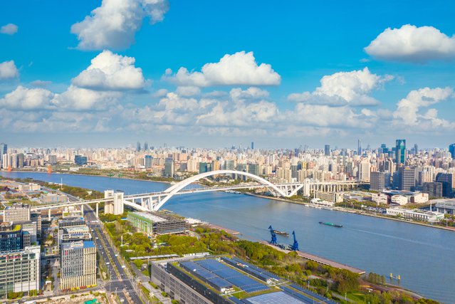 Huangpu River bank, Shanghai door Weiming Xie (bron: Shutterstock)