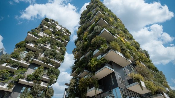 Verticale groene appartementen in Milaan door R.M. Nunes (bron: Shutterstock)