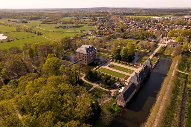 Kasteel Amerongen, Utrecht door Maarten Zeehandelaar (bron: Shutterstock)