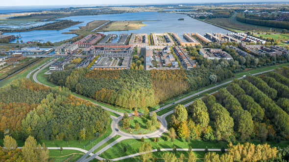Luchtfoto Noorderplassen - Almere door Pavlo Glazkov (bron: Shutterstock)