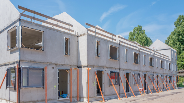 Woningen in aanbouw, Leidschendam door Martien van Gaalen (bron: Shutterstock)