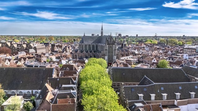 Drone foto van Leiden door JaySi (bron: Shutterstock)